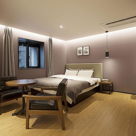 Brown Dot Hotel Changwon Esterno foto