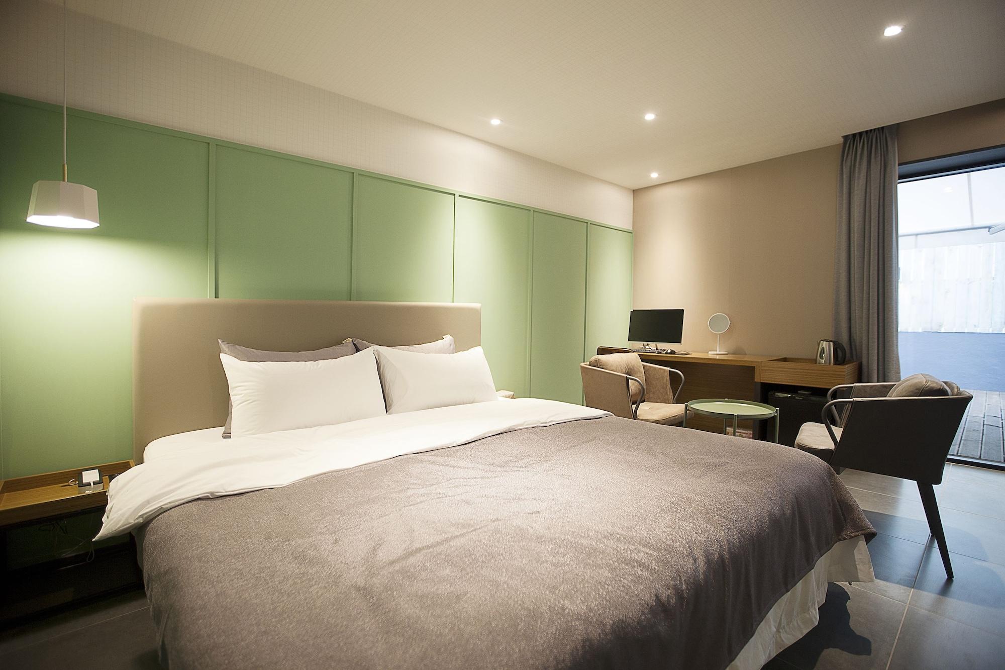 Brown Dot Hotel Changwon Esterno foto