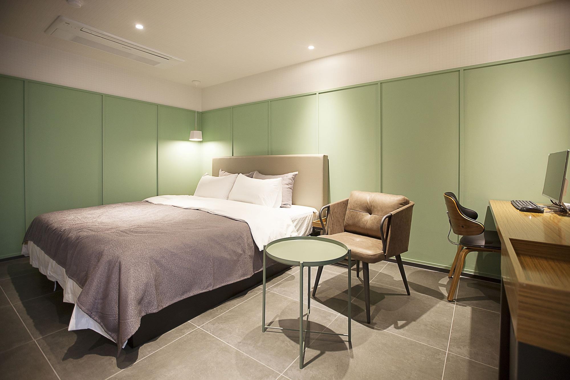 Brown Dot Hotel Changwon Esterno foto