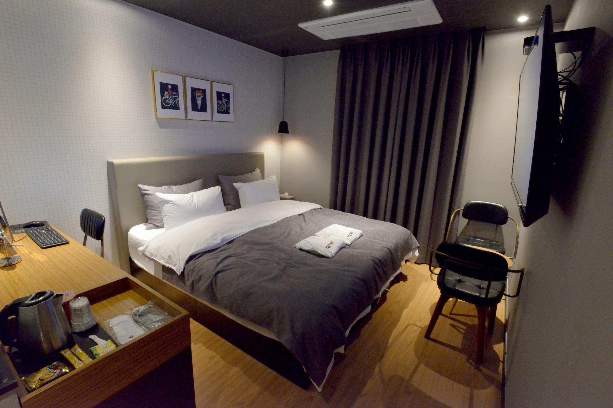 Brown Dot Hotel Changwon Esterno foto