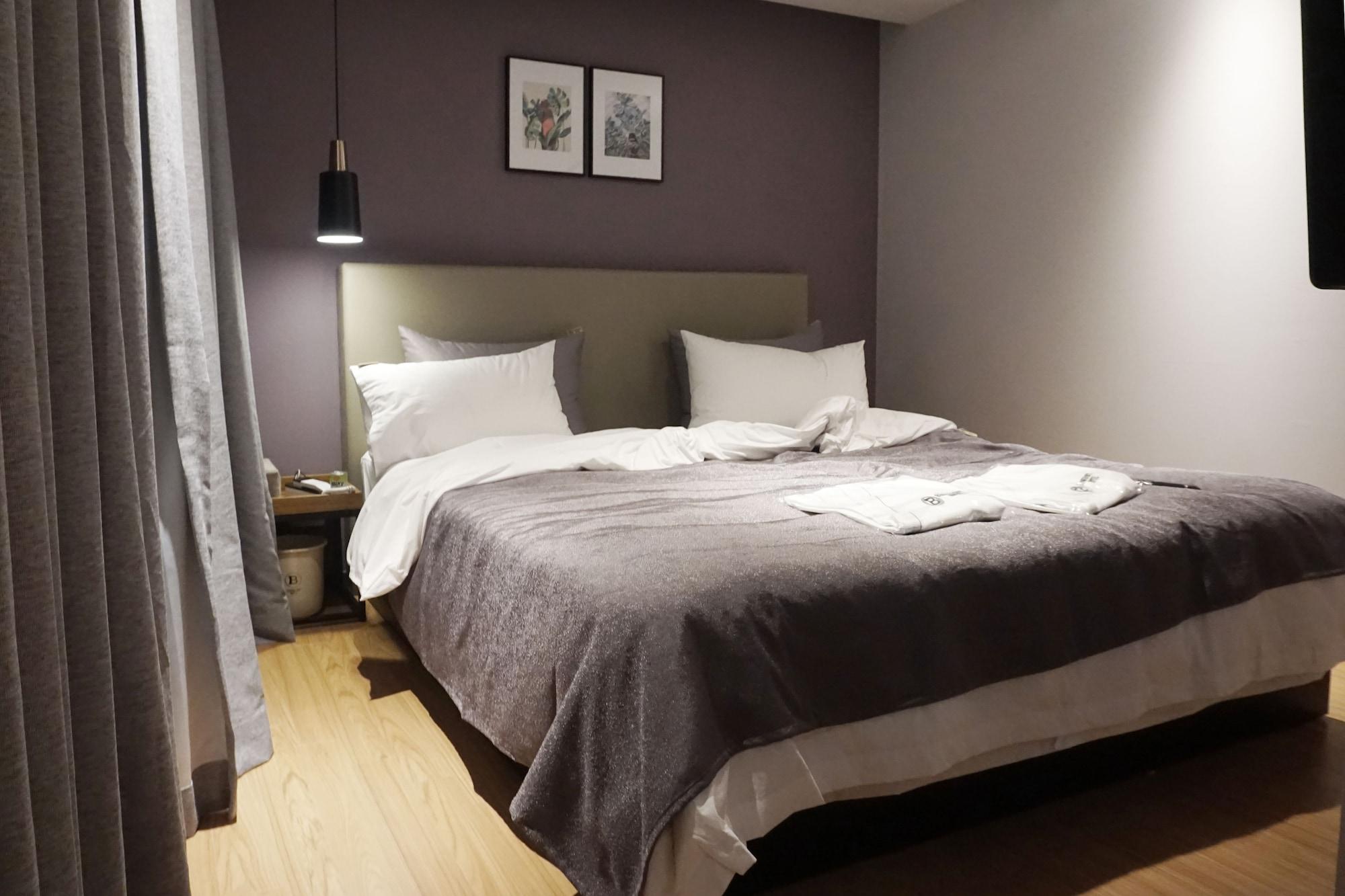 Brown Dot Hotel Changwon Esterno foto