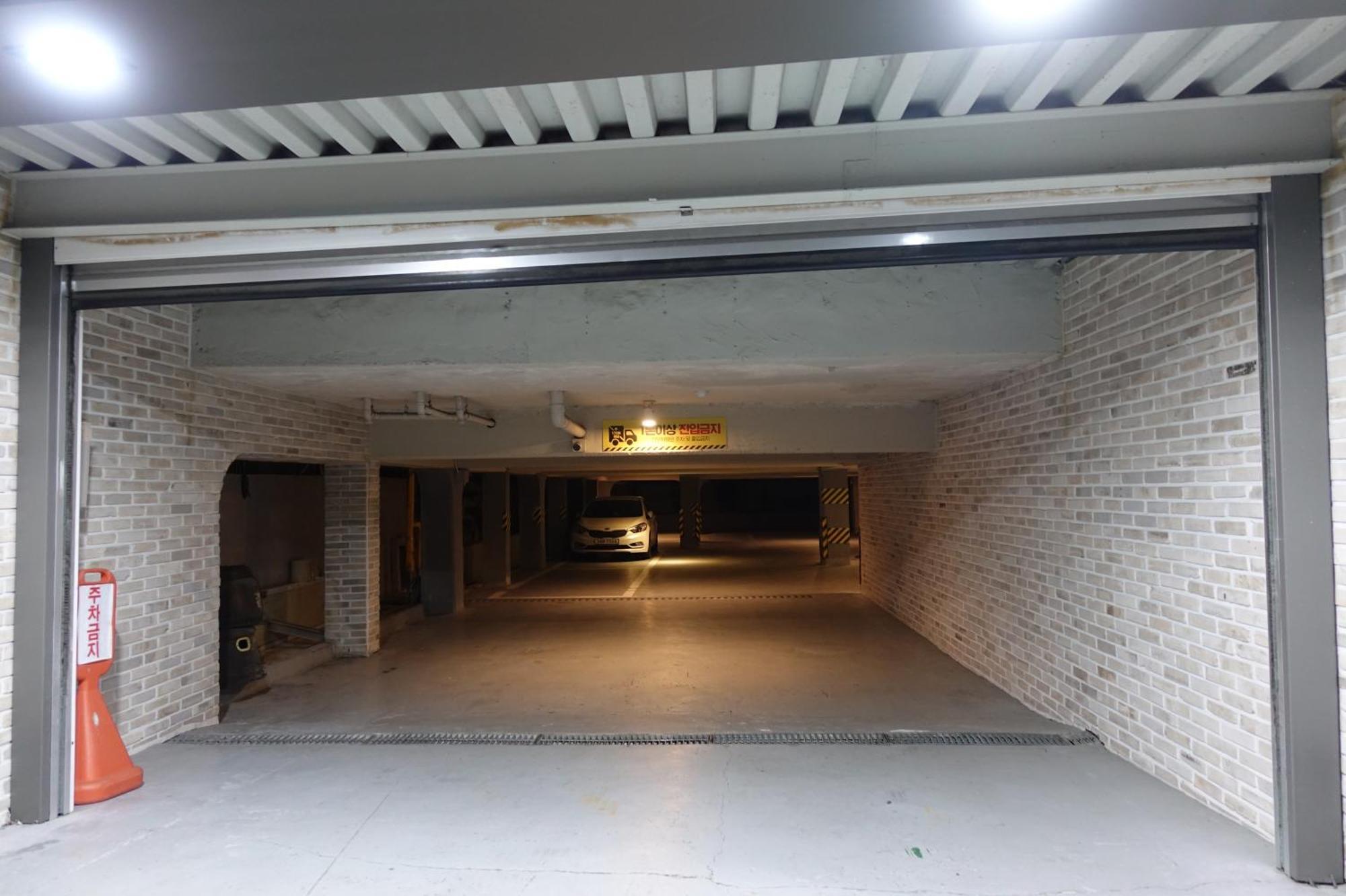 Brown Dot Hotel Changwon Esterno foto
